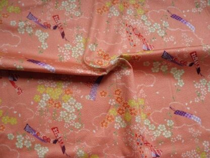 Tissu motif fleuri collection Ikanobori  fond rose - 20 cm