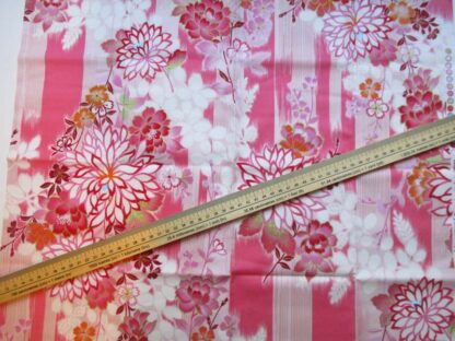 coupon Tissu japonais 50 * 55cm - fleuri rose et ikat